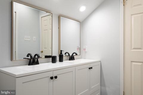 300 Williamsburg, Marlton, NJ 08053 photo 38