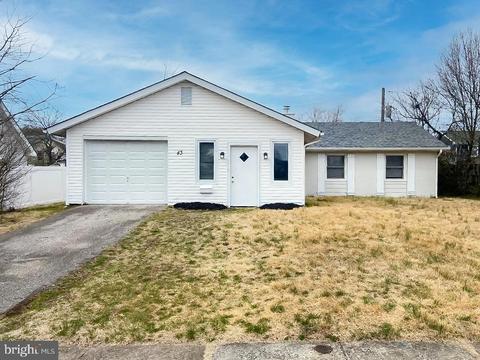 43 Brooklawn Dr, Willingboro, NJ 08046