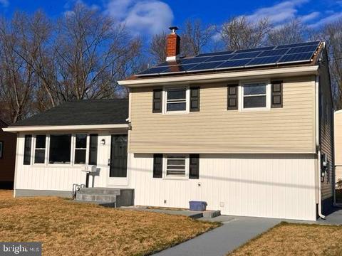 53 Linden Rd, Burlington, NJ 08016