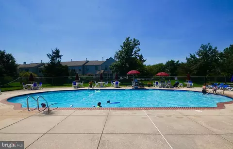 47 Burgundy Dr, Marlton, NJ 08053