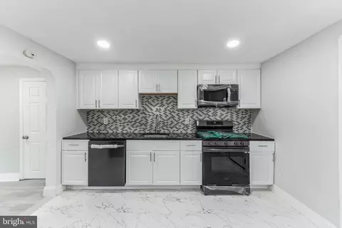 16 E Federal St, Burlington, NJ 08016
