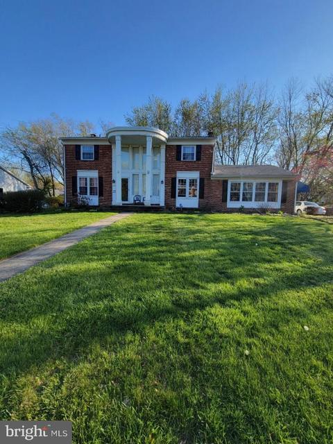 2805 Waterford Dr, Cinnaminson, NJ 08077