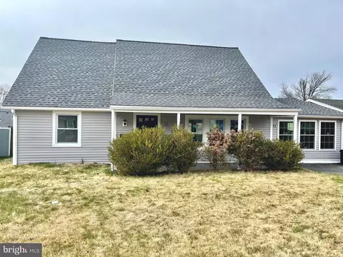 11 Hampton Ln, Willingboro, NJ 08046