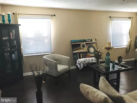 78 Eastern Ln, Willingboro, NJ 08046