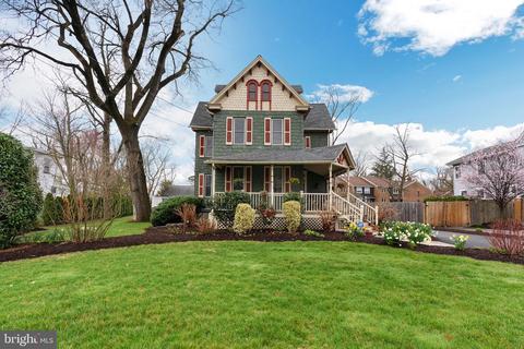 242 S Church St, Moorestown, NJ 08057