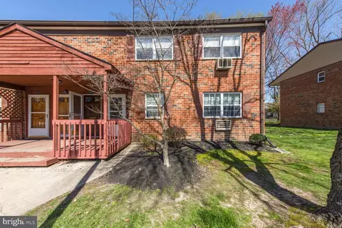 201 Garnet Dr, Burlington, NJ 08016