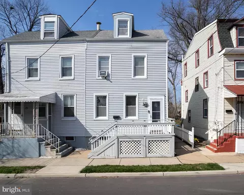 25 West St, Bordentown, NJ 08505