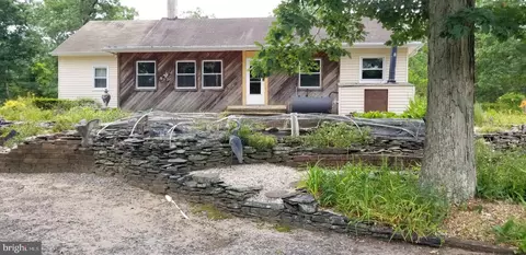 117 Laurel Ln, Southampton, NJ 08088