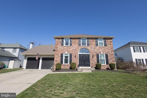42 Michaelson Dr, Mount Laurel, NJ 08054