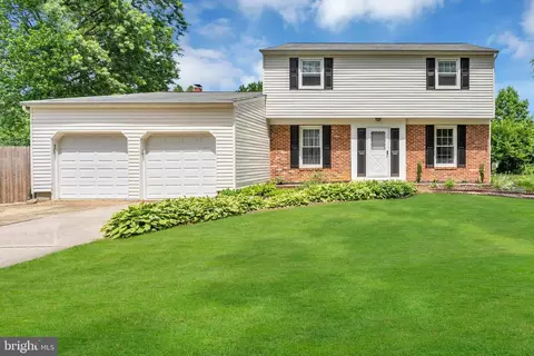 16 Beth Dr, Moorestown, NJ 08057
