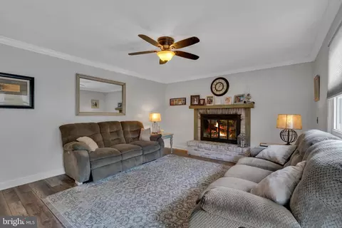 16 Beth Dr, Moorestown, NJ 08057 photo 32