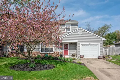 18 Greenwich Dr, Westampton, NJ 08060