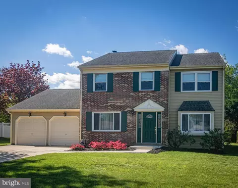 2 Gladstone Ct, Mount Laurel, NJ 08054