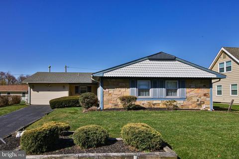49 Norwood Ln, Willingboro, NJ 08046
