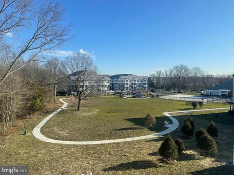 57 Autumn Park Dr, Medford, NJ 08055