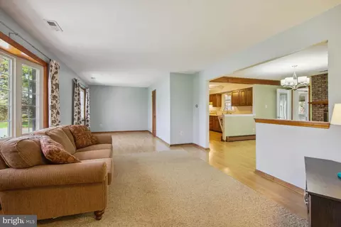6 Croshaw Rd, Wrightstown, NJ 08562 photo 7