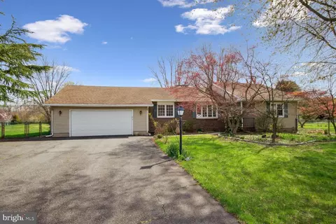6 Croshaw Rd, Wrightstown, NJ 08562