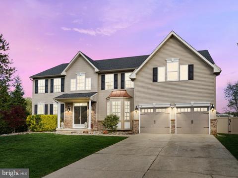8 Bancroft Ln, Hainesport, NJ 08036