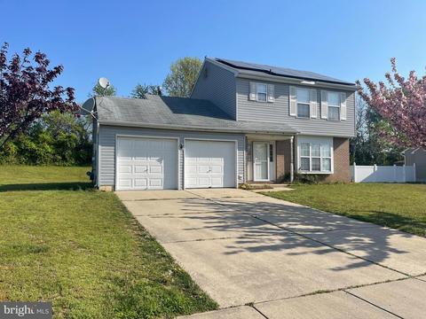 17 Amherst Dr, Burlington, NJ 08016