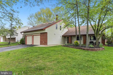 34 Concord Rd, Marlton, NJ 08053