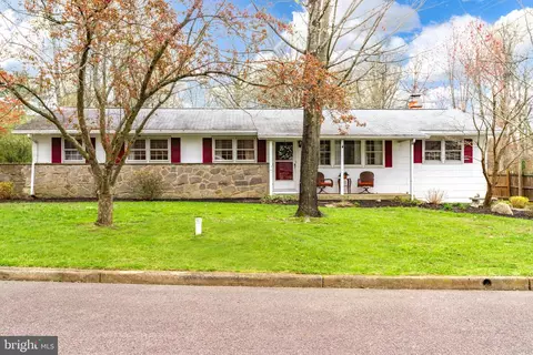 315 1st St, Bordentown, NJ 08505
