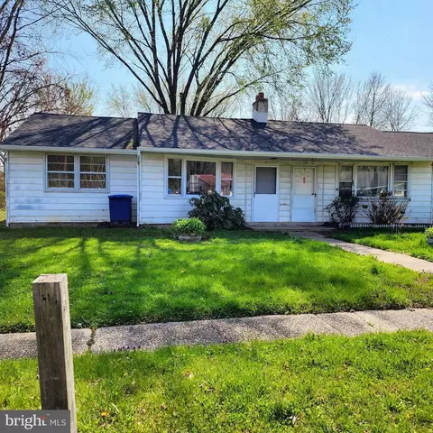 131 Kinsley Rd, Pemberton, NJ 08068