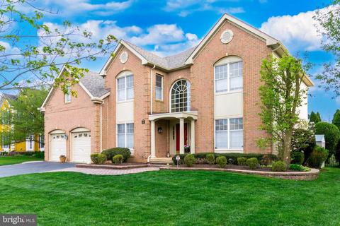 67 Brooks Rd, Moorestown, NJ 08057
