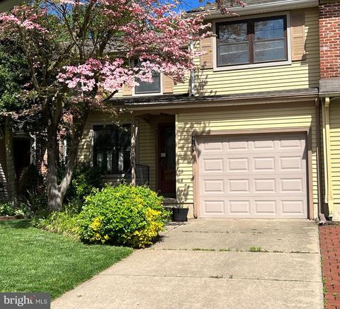 41 Southgate Dr, Mount Laurel, NJ 08054