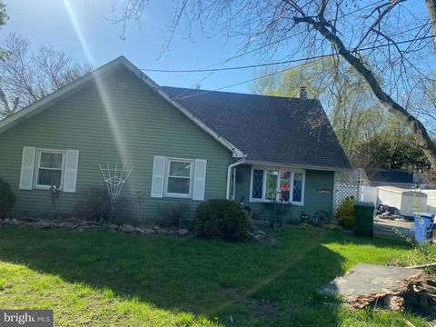 75 N Locust Ave, Marlton, NJ 08053