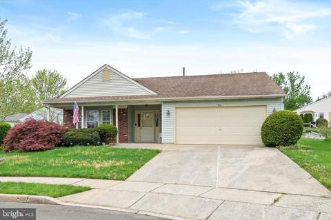 314 Wagon Wheel Cir, Columbus, NJ 08022