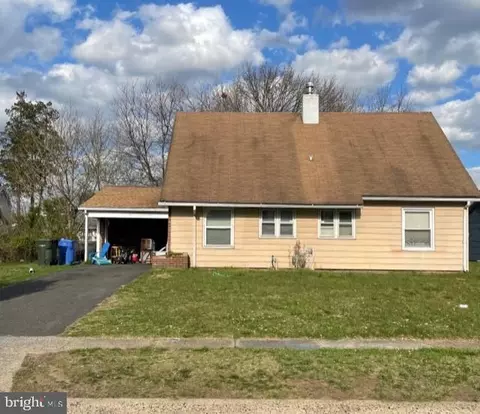36 Sussex Dr, Willingboro, NJ 08046