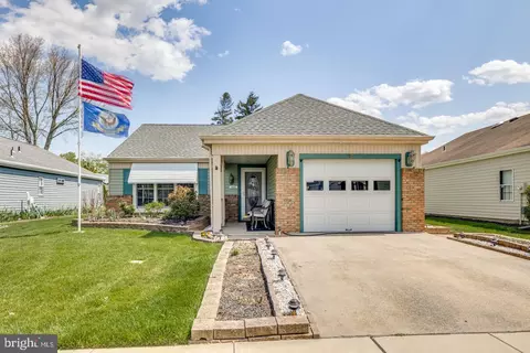 13 Westminster Dr S, Southampton, NJ 08088