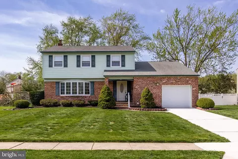 3 Kimberly Dr, Marlton, NJ 08053