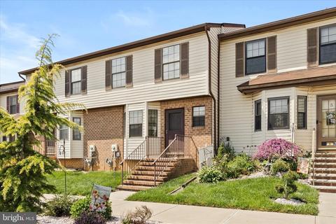 4 Ryans Ct, Bordentown, NJ 08505