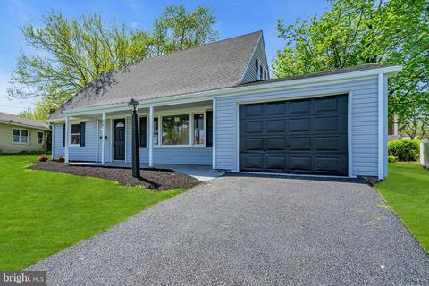 45 Gamewell Ln, Willingboro, NJ 08046