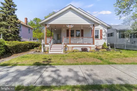 615 Delaware Ave, Riverside, NJ 08075