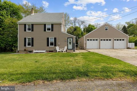 3089 Fostertown Rd, Mount Laurel, NJ 08054