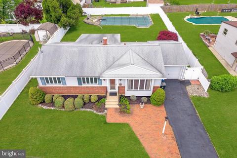 64 Vine Way, Bordentown, NJ 08505