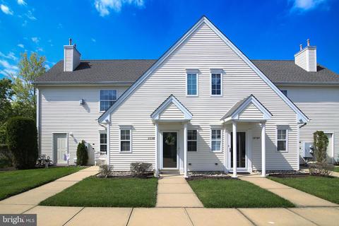 2608 Bluegrass Dr # b, Mount Laurel, NJ 08054