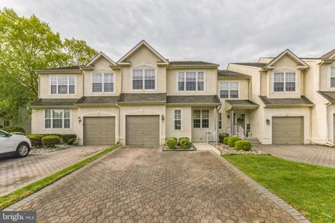 43 Heron Pointe Ct, Marlton, NJ 08053