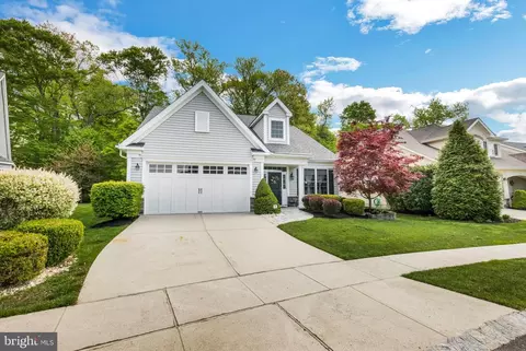 8 Keswick Path, Medford, NJ 08055