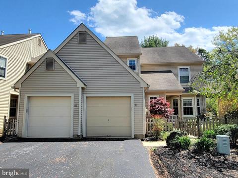 102 Woodlake Dr, Marlton, NJ 08053