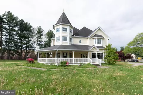 405 Delanco Rd, Beverly, NJ 08010