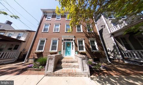 6 W Burlington St, Bordentown, NJ 08505