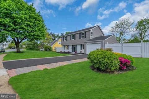 130 Bayberry Ln, Willingboro, NJ 08046