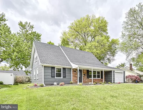 14 Goodwin Ln, Willingboro, NJ 08046