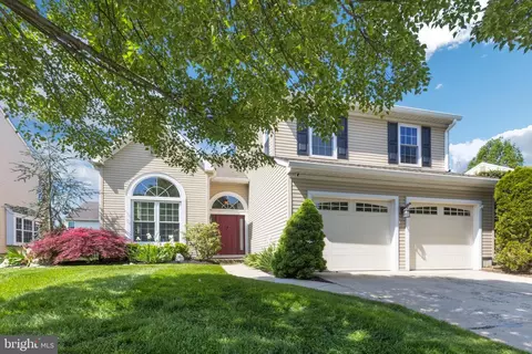 52 Longbridge Dr, Mount Laurel, NJ 08054