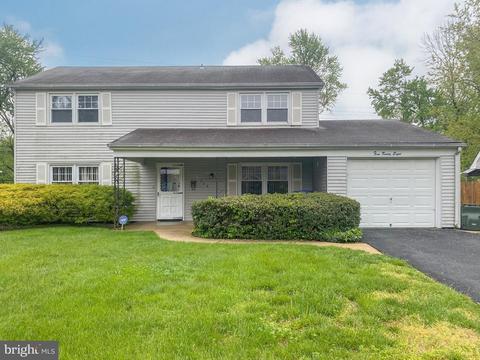 528 Charleston Rd, Willingboro, NJ 08046