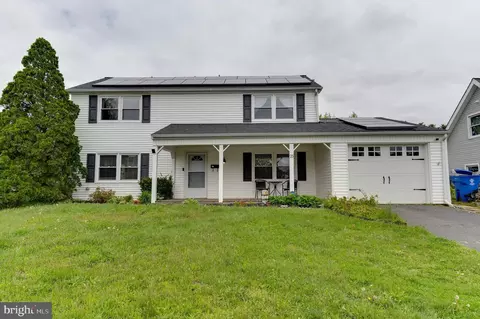 25 Hopkins Ln, Willingboro, NJ 08046