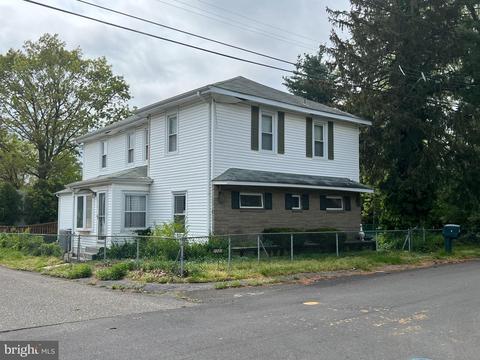 1731 Jefferson St, Cinnaminson, NJ 08077
